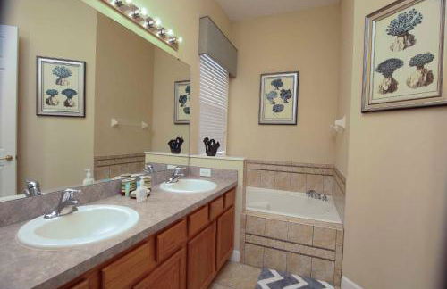 Luxury Villa 5 Bedrooms Minutes from Disney in the Reunion resort - Foto 21