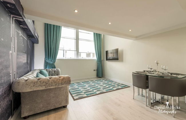 Union Bank Apartments - Photo 40