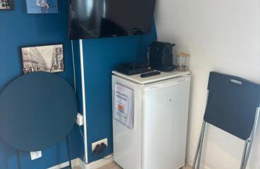 Paris 17ème - STUDIO compact 10m2 -110 sqf - coeur BATIGNOLLES - ideal SOLO traveler - Foto 11