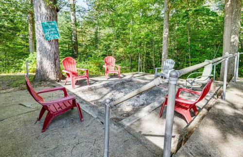 Lake Escape with Hot Tub and Docks in Hope! - Foto 31