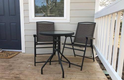 Step Free Entrance-Wolfe Cottage at Wrenwood Ranch, King Bed - Foto 13