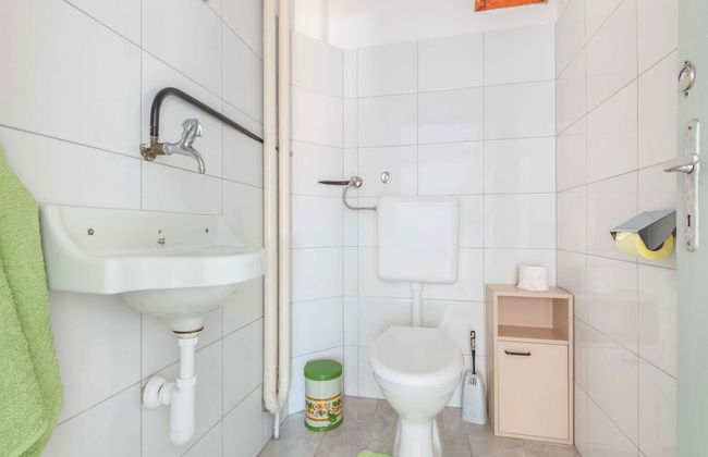 Chalet in Tyrol Near Ski Resort - Photo 28