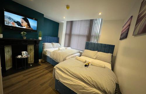 Southgate Luxury Apartments-Jaquzzi Bath-Private Parking- suitable for contractors - Foto 6