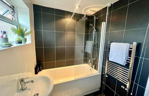 Families, Contractors - 3 Bedrooms - Garden - Fully equipped house - Foto 30