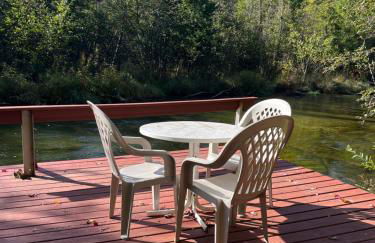 Sleeping Bear Riverside Cabins - Foto 2