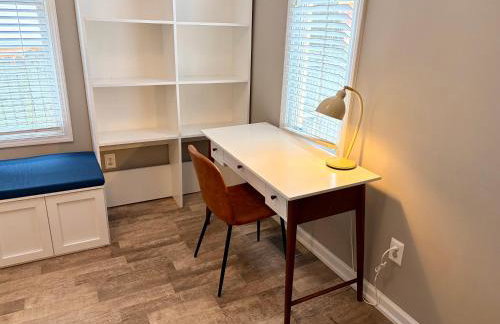 Historic Townhome by Mass Ave - Explore and Unwind - Foto 7