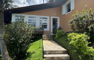 Vista dos sonhos na beira do mar de Angra com pier - Foto 17