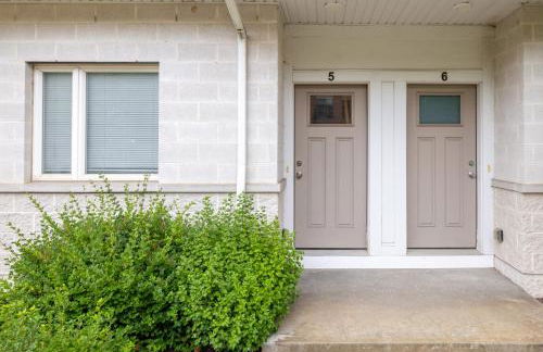 Luxury Downtown Townhome Unit 5 - Photo 6