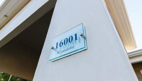 Stylish Modern Lake Balboa Retreat 3 Bedroom House - Foto 4