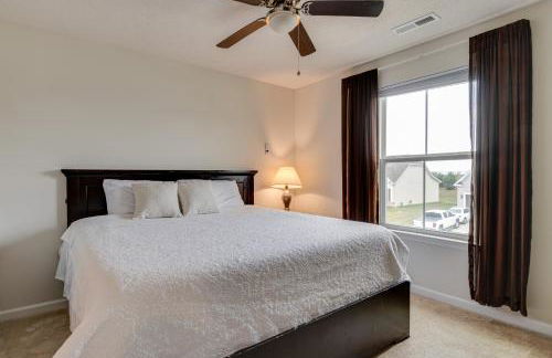 Spacious Home with Fireplace - Near Golf! - Foto 22