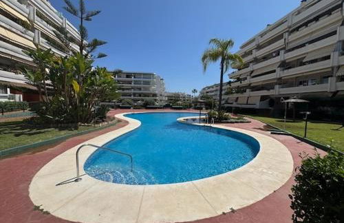 Tu descanso en Marbella, relax, golf y playa - Photo 4