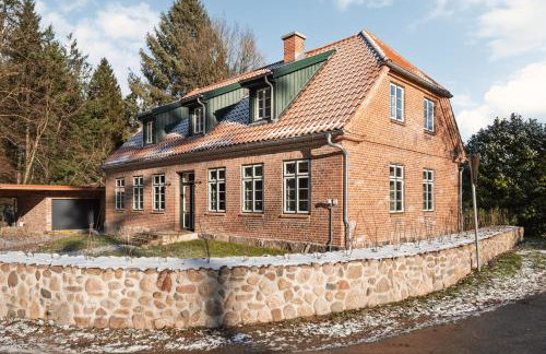 GUT KLETKAMP "Försterei" - Freistehendes Backsteinhaus mit 4 Schlafzimmern ruhig am Waldrand gelegen I Kamin I Garten & Terrasse I 15 Min zur Ostsee I 3 Bäder I Küche I Parkplatz I WLAN - Foto 31