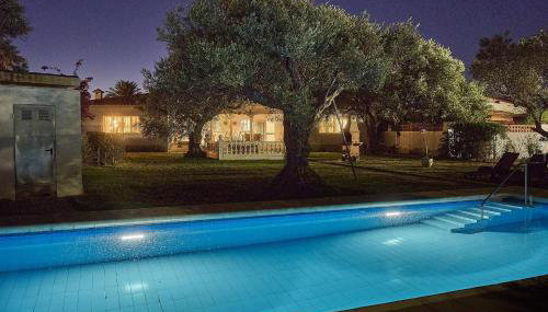Villa with great garden and pool - Photo 4
