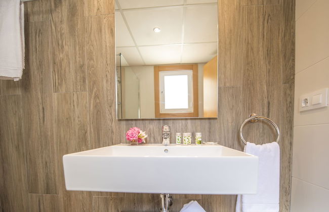 Flipflop Surfing Playa Apartments - Photo 56