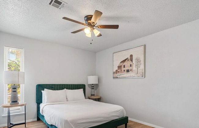 Spacious 8BR Modern Retreat Pool Table RV - Photo 22