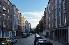 AHOI HOMES - Stilvoller Altbau im Herzen Kiels - Foto 45