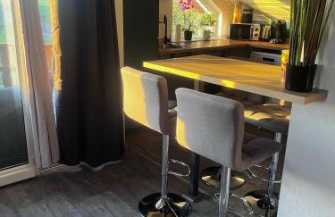 Modern attic apartment with pool view AC and gym - Foto 23