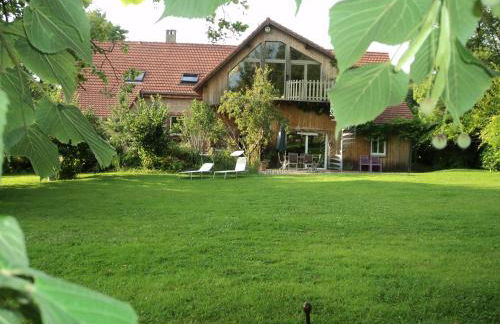 Holiday Home in Auvergne With Roofed Garden and Terrace - Foto 24