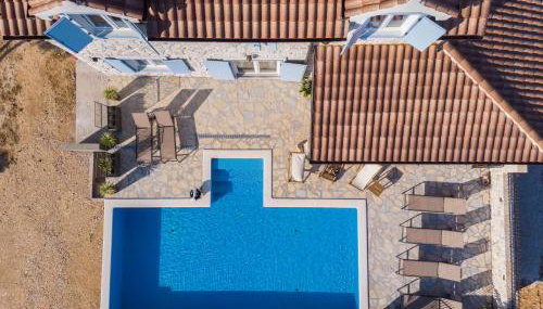 Stone Villa Cara d Oro - Heated Infinity Pool & Views - Photo 5