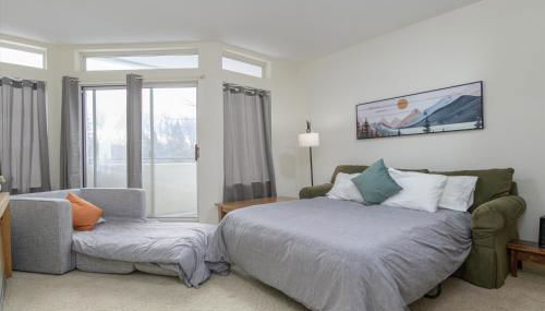 208 Village Gate condo - Photo 3