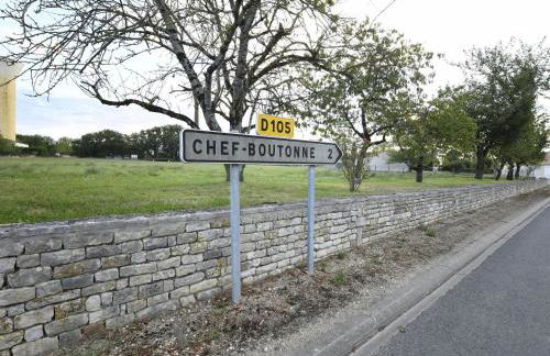 Holiday Home in Loubigne With Pool & Terrace - Foto 45