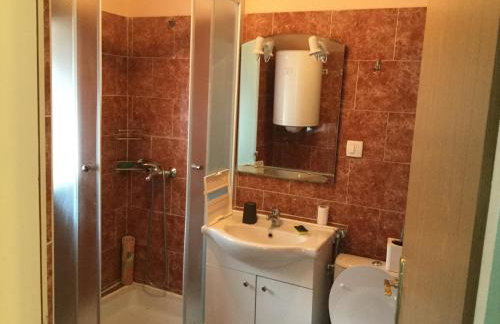 Prvinski Akvarel - Foto 26