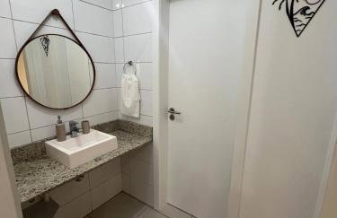 Apartamento Ingleses 400 metros da praia - Foto 14
