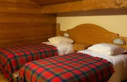 Grand appartement 5 chambres - Proche centre, balcon sud, Wi-Fi et parking inclus - FR-1-671-251 - Foto 2