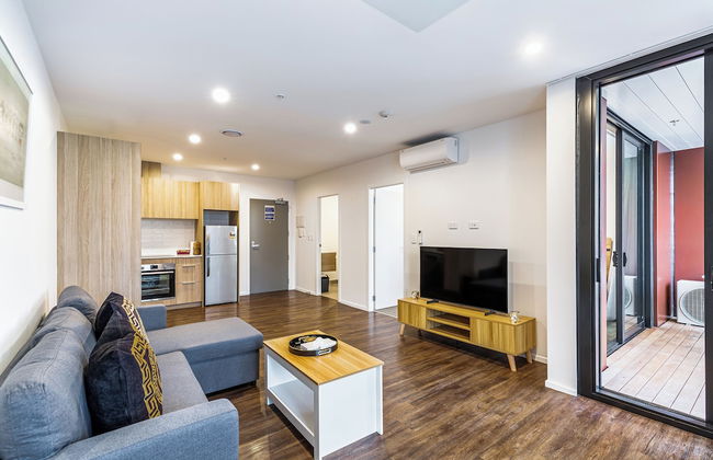 Stunning Ellerslie Apartment + Private Balcony! - Foto 5