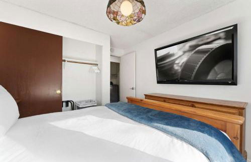 Family 4BR Home with Patio by Willowcreek Park - Foto 37