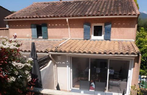 GASETIENNE Mazet T2 dans domaine avec piscines et tennis - Photo 1