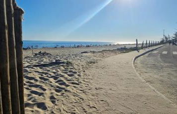 Flat Saigon Barra de Maricá Pé na Areia Wi-Fi - Foto 23