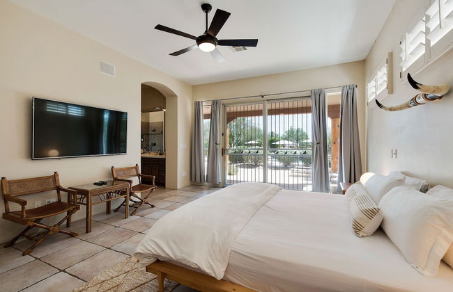 Restorative Oasis Ranch w Pool Spa - Photo 7