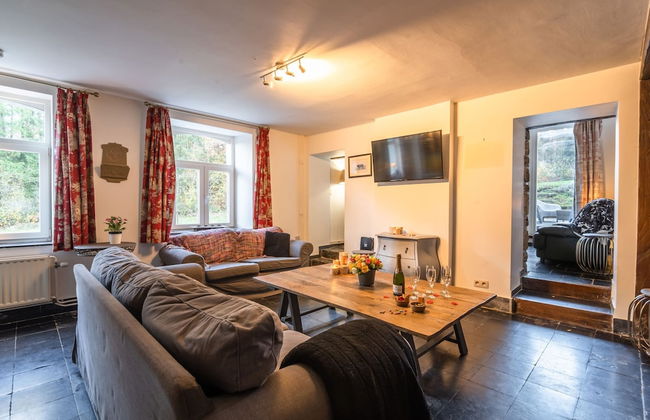 Luxurious Farmhouse Near Forest in Anhee - Foto 8