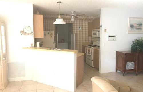 748A Z2b VILLAGE OF DE LA VISTA by REMAX Premier - Foto 5