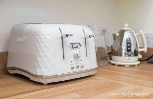 Central Park Suite by Grandeur Property - Photo 17