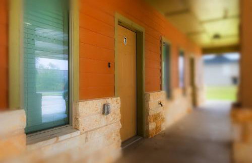 Hummingbird Haven 7 w King bed free parking Patio - Foto 11