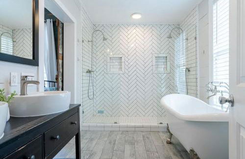 Historic and charming duplex in desirable midtown, close to the beach and strand - Foto 44