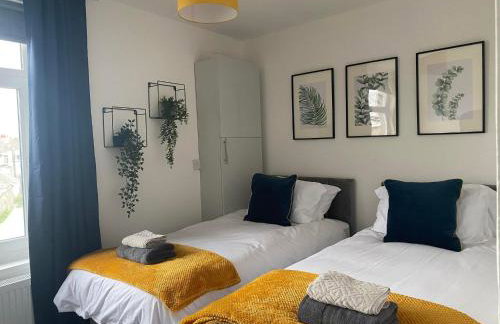 The Retreats 1 Kenfig Hill Pet Friendly 2 Bedroom Flat with King Size bed twin beds and sofa bed sleeps up to 5 people - Foto 15