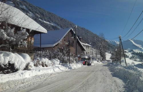 appartement gentiane 4personnes dans gite "la maison d'augustin" classé 3 étoiles,la tour,73530 st jean d'arves - Foto 46