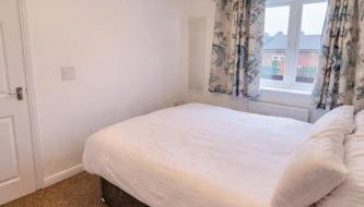 Family-Friendly 3BR Grantham Retreat, Walk to Local Parks & Shops - Foto 4