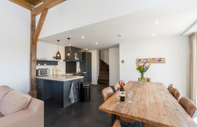 Family House With an Ideal Location, Private Terrace, Garden and Sauna - Foto 32