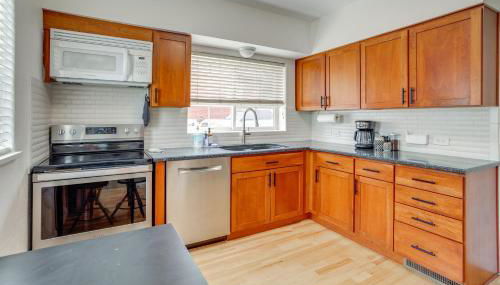 Walk to Hiking Trails Ogden Escape with Patio! - Foto 3