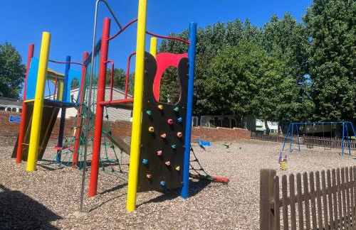 Dottys van warden springs caravan park - Foto 2