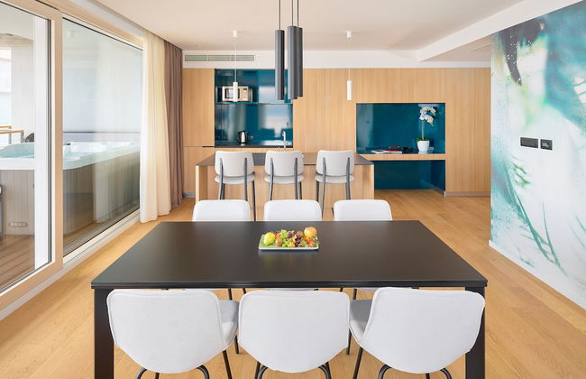 Amphora's Garden - Photo 22