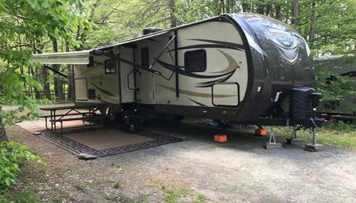 Full Hook Up Back-in 30 Amp Up to 26 - Foto 1