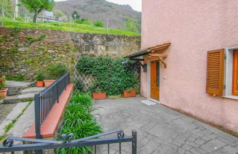 Nice Home In Azzano With Wifi - Foto 9