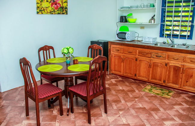 Sunshine Lodge- Your Home Away From Home - Foto 17