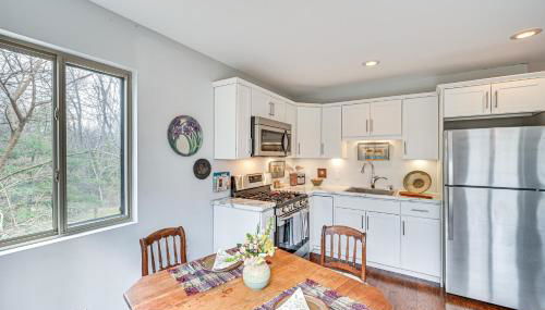 8 Mi to Lake Michigan Creative Retreat with Deck! - Foto 2