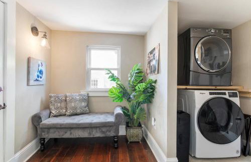 Renovated Historic 4BR House Near Magazine St & Uptown - Photo 53